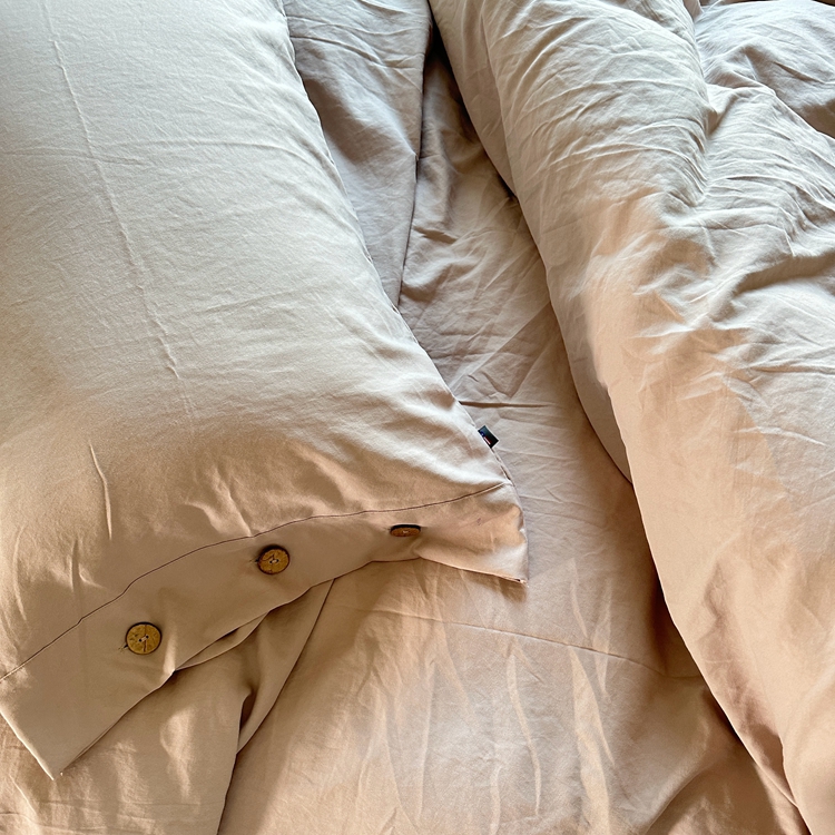 91家纺网 家纺一手货源 找家纺 yyds网供 2024新款纽扣款无印风四件套非全棉纯棉日式水洗棉三件套轻奢INS风（含买家秀） 奶油咖-无印风纽扣款