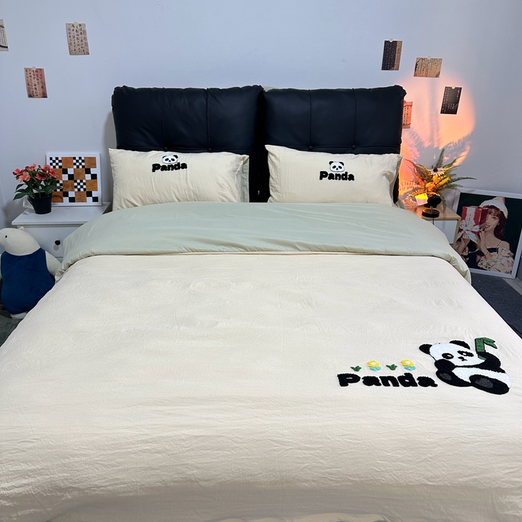 91家纺网 家纺一手货源 找家纺 优迈 2024新款超柔磨毛水洗棉毛巾绣四件套系列（专版） 熊猫