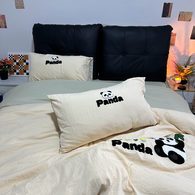 91家纺网 家纺一手货源 找家纺 优迈 2024新款超柔磨毛水洗棉毛巾绣四件套系列（专版） 熊猫