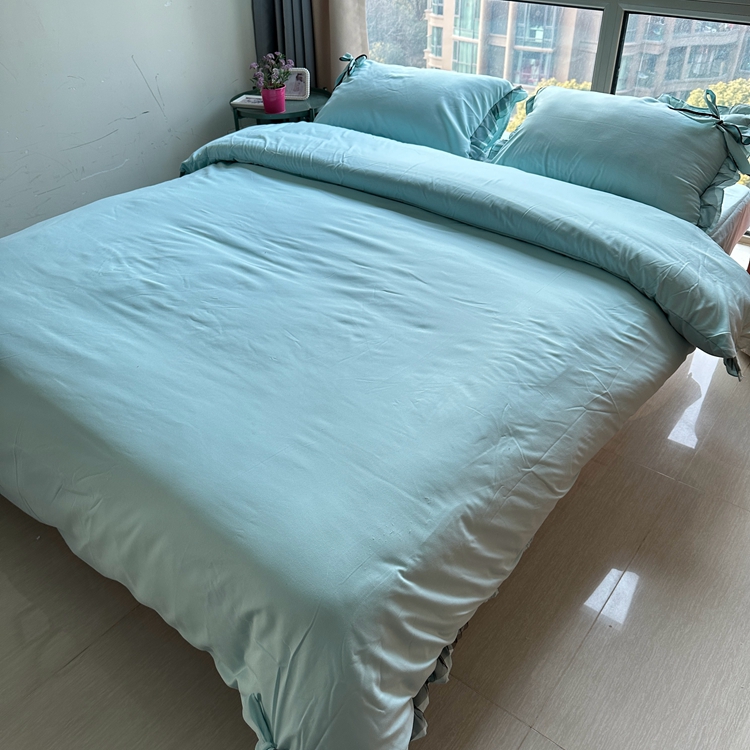 91家纺网 家纺一手货源 找家纺 春光里 2024新款蝴蝶结花边磨毛四件套 蝴蝶花边-冰蓝