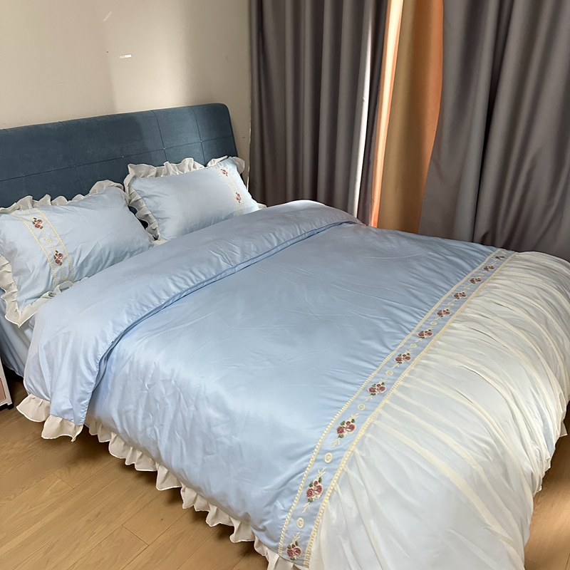 91家纺网 家纺一手货源 找家纺 花香四季家纺 2024新款水洗真丝刺绣花边公主风四件套--繁花系列 繁花-蓝色