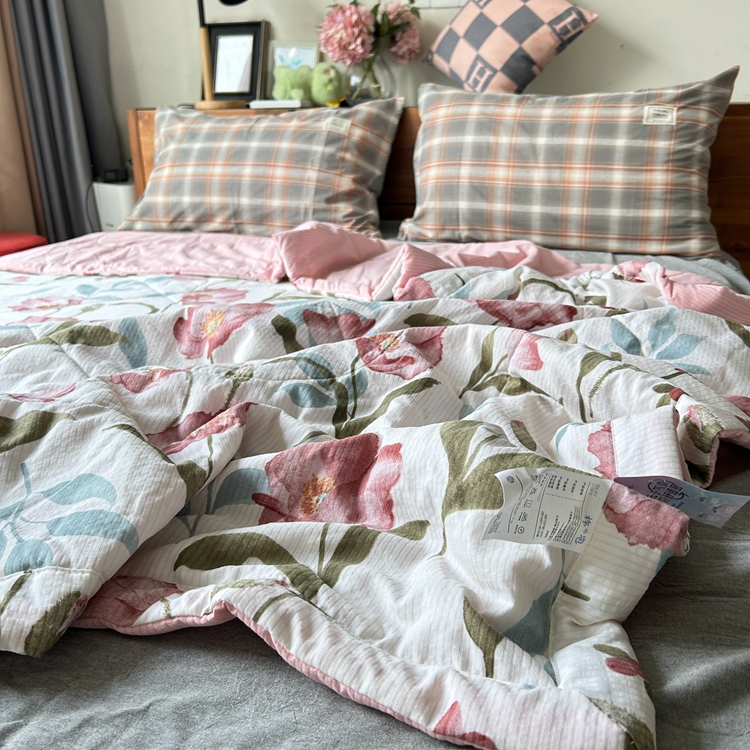 91家纺网 家纺一手货源 找家纺 星巴K家纺 2024新款小清新柔软泡泡棉夏凉被被子空调被夏被 花海