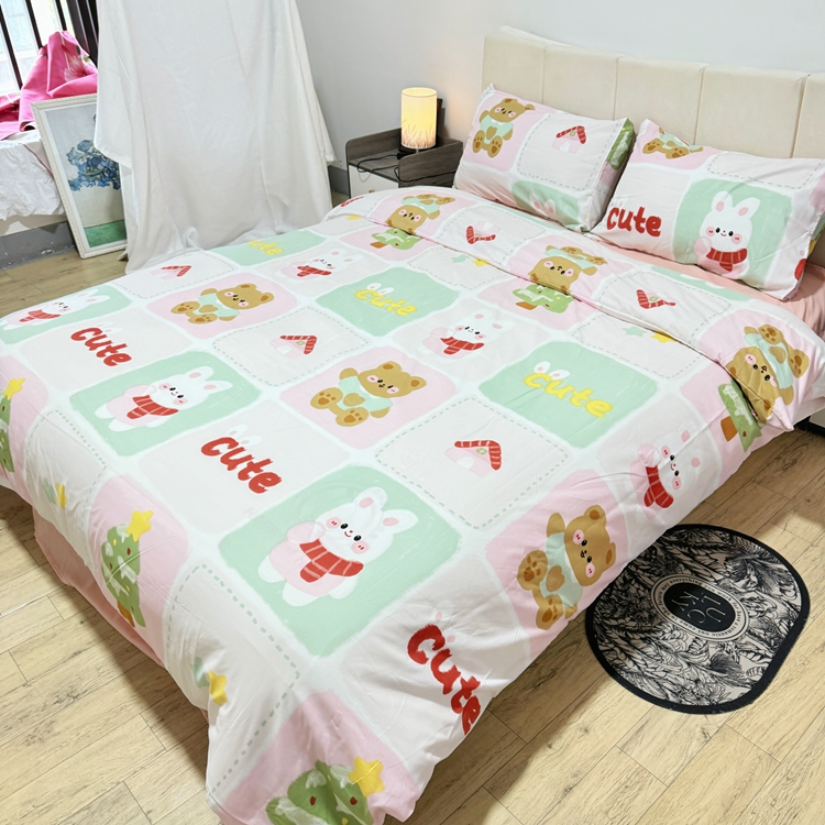 91家纺网 家纺一手货源 找家纺 慕晨 2024新款A类母婴级水洗云朵棉单被套床上用品卡通儿童宿舍 圣诞小伙伴