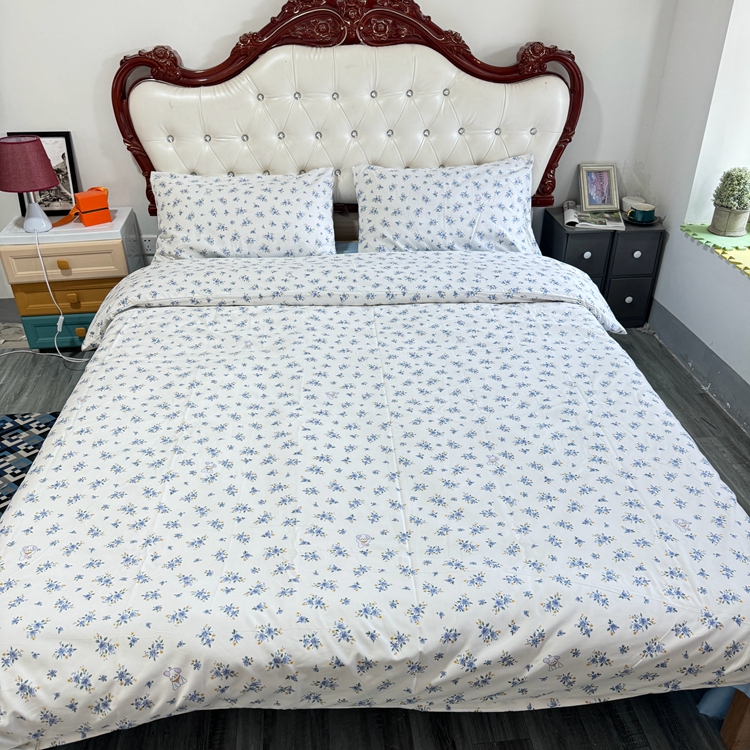 91家纺网 家纺一手货源 找家纺 慕晨 【买家秀加V】2024新款小清新超柔高克重水洗云朵棉皱皱泡泡棉床上用品四件套学生宿舍三件套被套 蓝色小花