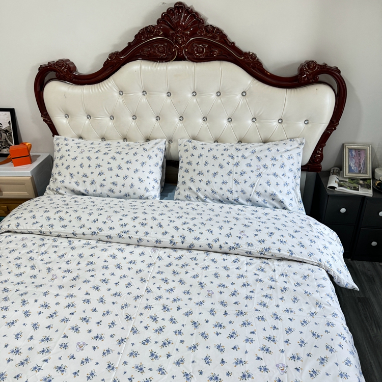 91家纺网 家纺一手货源 找家纺 慕晨 【买家秀加V】2024新款小清新超柔高克重水洗云朵棉皱皱泡泡棉床上用品四件套学生宿舍三件套被套 蓝色小花