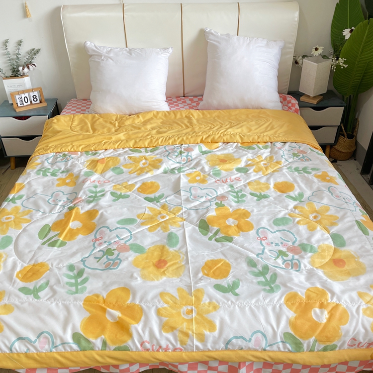 91家纺网 家纺一手货源 找家纺 星巴K 2023新款洛卡棉美棉印花夏被亲肤手包边夏被 阳光兔兔