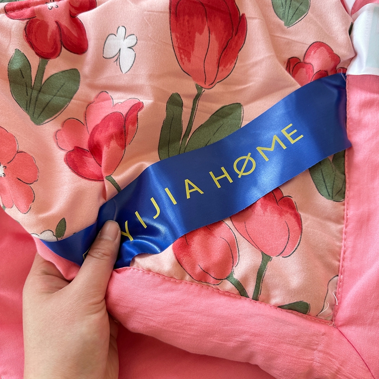 91家纺网 家纺一手货源 找家纺 星巴K 2023新款洛卡棉美棉印花夏被亲肤手包边夏被 花园兔