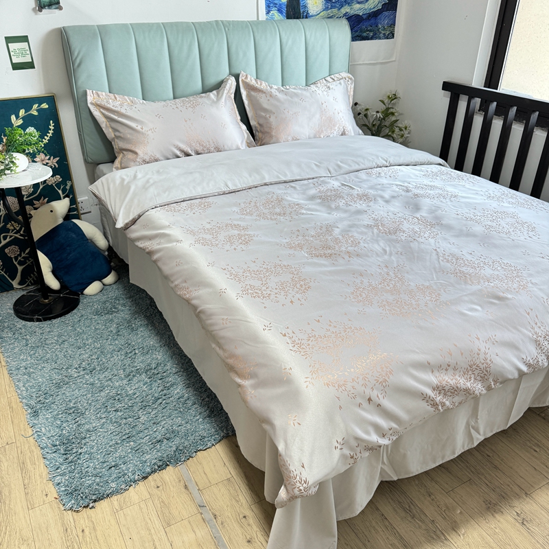 91家纺网 家纺一手货源 找家纺 潮邦创意家居 2025新款阳离子提花天丝棉四件套-金枝玉叶（可配礼盒） 月白灰