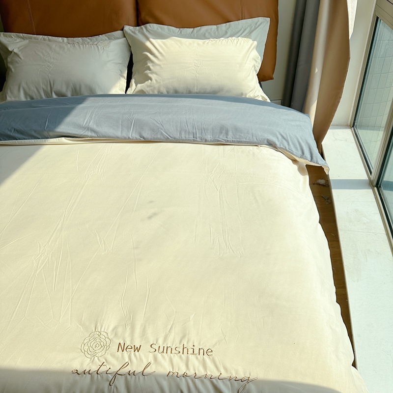 91家纺网 家纺一手货源 找家纺 N先生 2024新款轻奢风水洗磨毛刺绣四件套-如梦系列 如梦-奶白