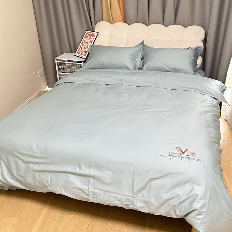 91家纺网 家纺一手货源 找家纺 琉宿家纺 2025新款50s双股长绒棉绣花四件套 倾世红颜-天空蓝