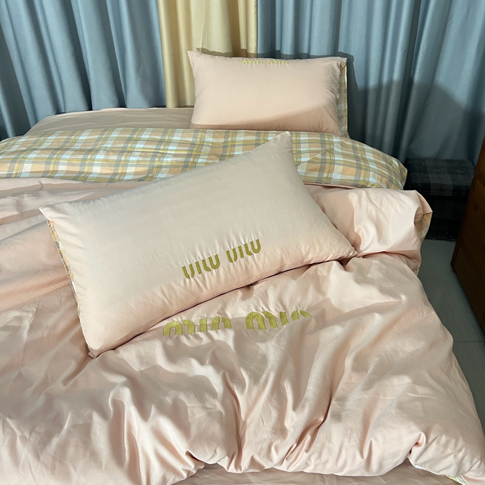 91家纺网 家纺一手货源 找家纺 富宁家纺 2025新款青春格子纯色双拼学生宿舍三件套四件套 粉色