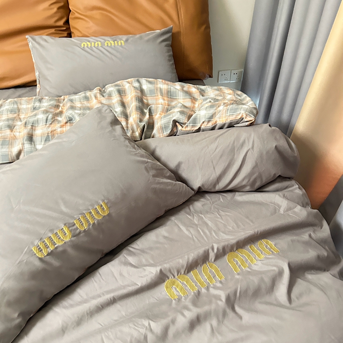 91家纺网 家纺一手货源 找家纺 富宁家纺 2025新款青春格子纯色双拼学生宿舍三件套四件套 灰色