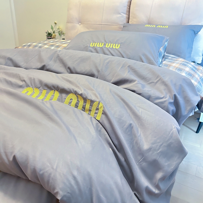 91家纺网 家纺一手货源 找家纺 富宁家纺 2025新款青春格子纯色双拼学生宿舍三件套四件套 灰色