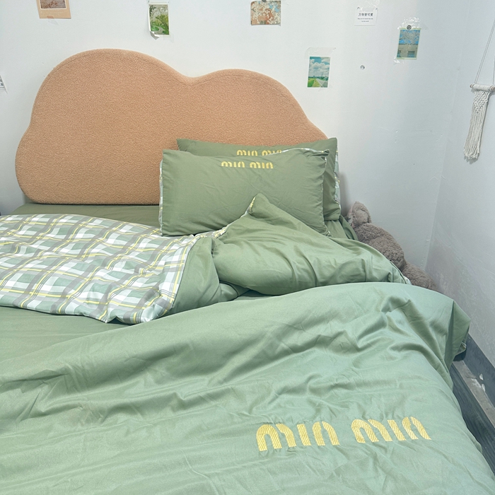 91家纺网 家纺一手货源 找家纺 富宁家纺 2025新款青春格子纯色双拼学生宿舍三件套四件套 绿色