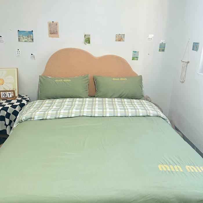 91家纺网 家纺一手货源 找家纺 富宁家纺 2025新款青春格子纯色双拼学生宿舍三件套四件套 绿色
