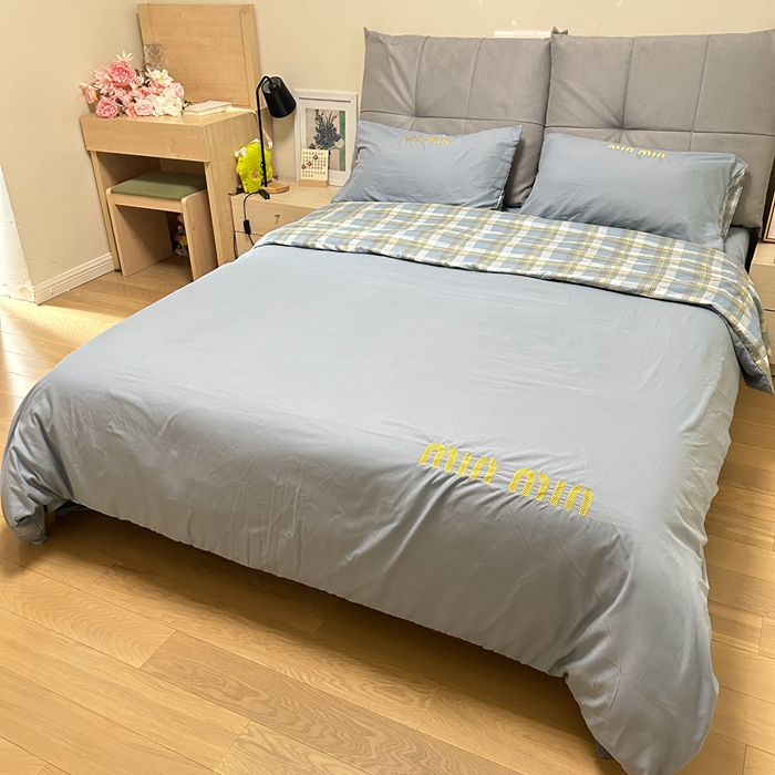 91家纺网 家纺一手货源 找家纺 富宁家纺 2025新款青春格子纯色双拼学生宿舍三件套四件套 蓝色