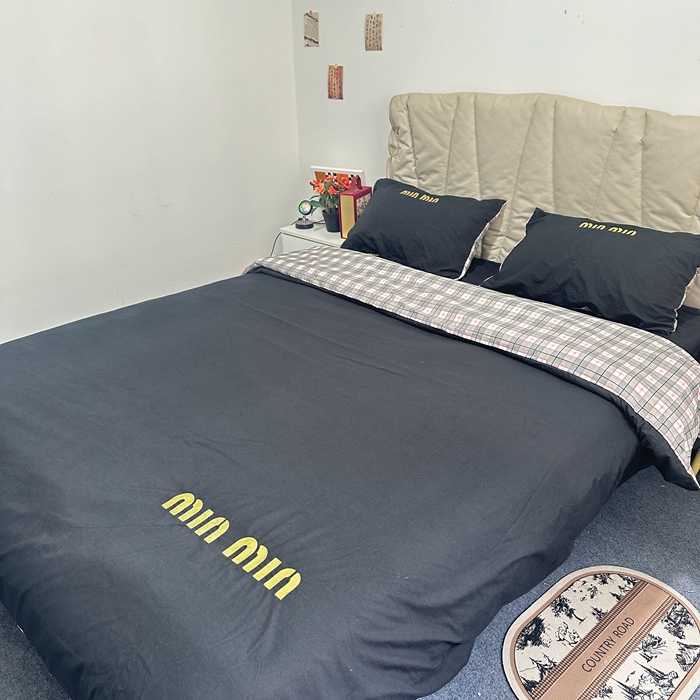 91家纺网 家纺一手货源 找家纺 （总）2025新款ins风青春格子水洗棉纯色双拼格子四件套格子-提供买家秀