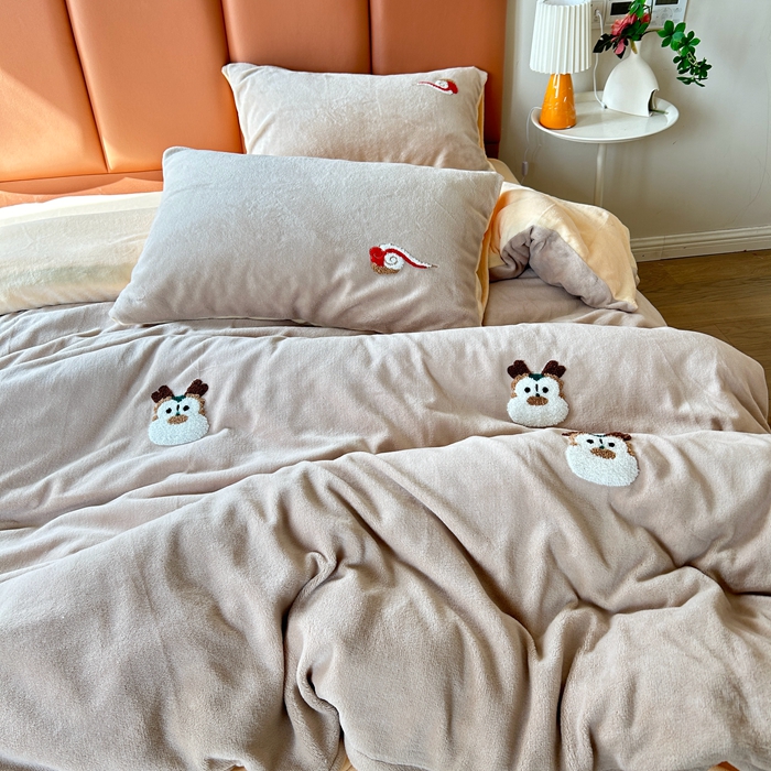 91家纺网 家纺一手货源 找家纺 眷恋家纺 2025新款牛奶绒毛巾绣四件套 龙头老大-咖+嫩黄