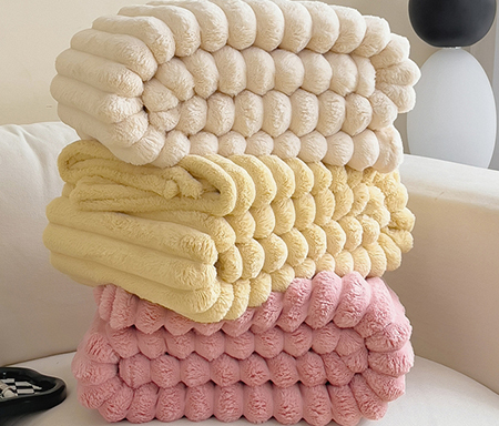 亚龙 91家纺网 货源网 一件代发 网上商城 找家纺 亚龙工厂店 婴童枕头/枕芯,棉被冬被普通夏被阳绒四件套夏被乳胶枕 南通家纺 叠石桥一手家纺货源网