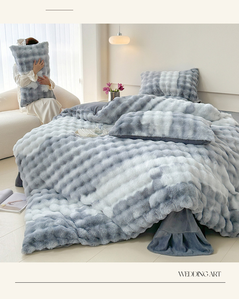 91家纺网 家纺一手货源 找家纺 一比一 2023新款兔毛七彩印花牛奶绒四件套 七彩灰色