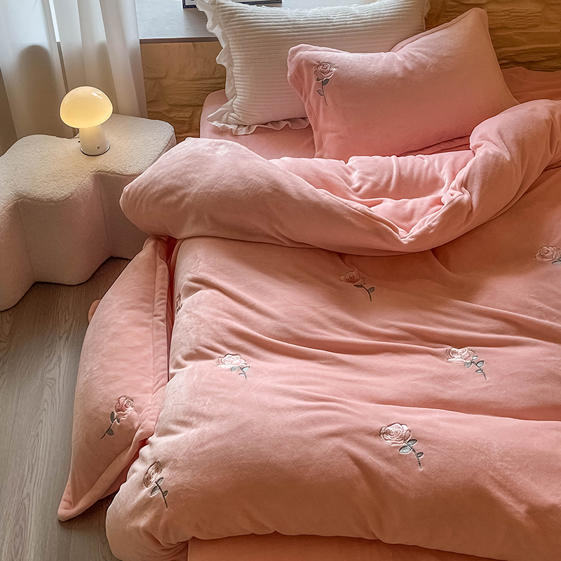 2023新款蚕丝绒简约轻奢刺绣四件套-小玫瑰系列