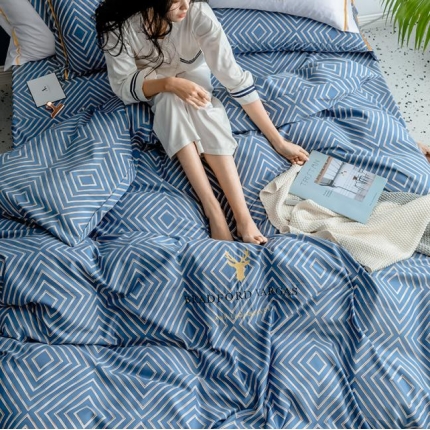 91家纺网 家纺一手货源 找家纺 慕梵 2019新款轻奢天丝绸四件套 塞纳河畔