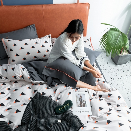 91家纺网 家纺一手货源 找家纺 慕梵 2019新款轻奢天丝绸四件套 黑夜骑士