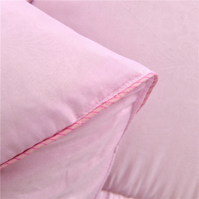 91家纺网 家纺一手货源 找家纺 被多多被业 2022磨毛压花冬被 粉色