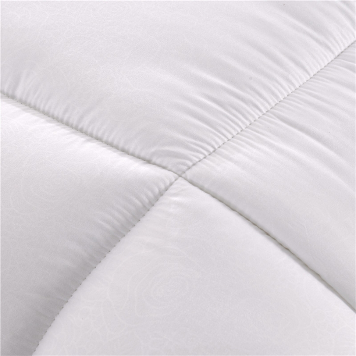 91家纺网 家纺一手货源 找家纺 被多多被业 2022磨毛压花冬被 白色