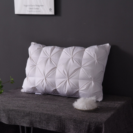 91家纺网 家纺一手货源 找家纺 绒研羽绒 2025爆款全棉扭花枕 白色一只