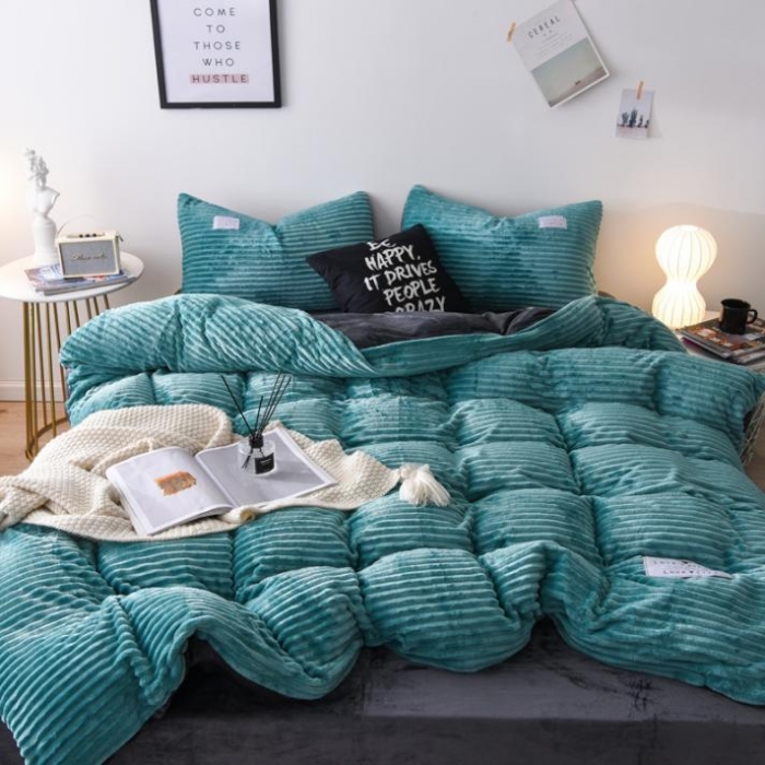 91家纺网 家纺一手货源 找家纺 唐人居家纺  2025冬季保暖魔法绒四件套 丽莎-墨绿