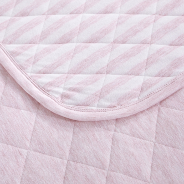 91家纺网 家纺一手货源 找家纺 琪琪阁家纺 细条纹针织棉夏被平行世界粉