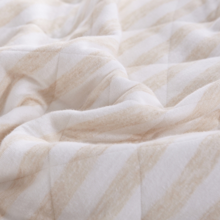 91家纺网 家纺一手货源 找家纺 琪琪阁家纺 细条纹针织棉夏被平行世界咖