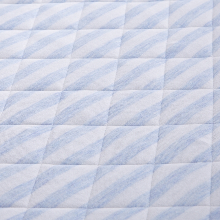 91家纺网 家纺一手货源 找家纺 琪琪阁家纺 细条纹针织棉夏被平行世界蓝