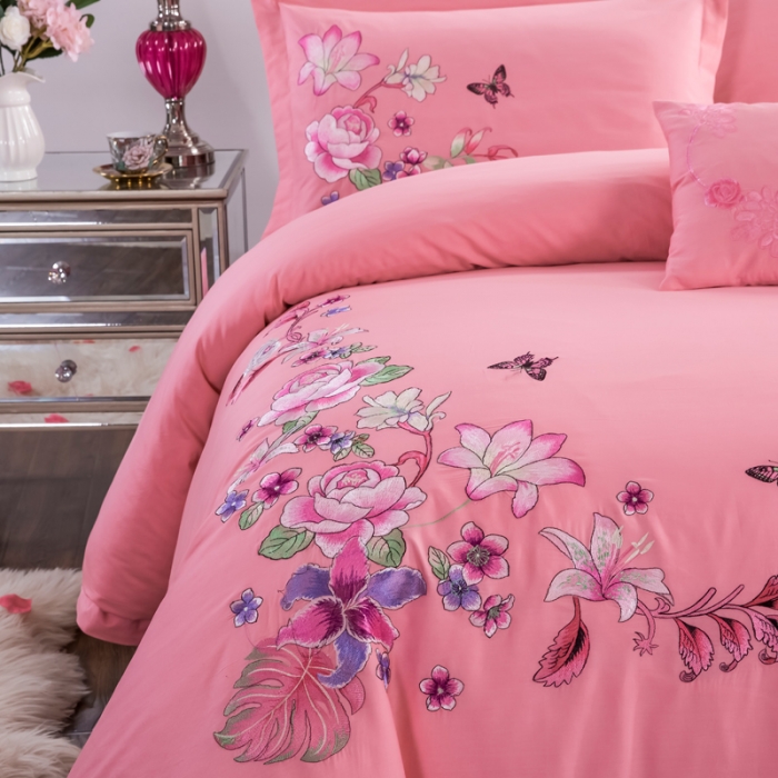 91家纺网 家纺一手货源 找家纺 绣女坊 2023新款全棉婚庆四件套 六件套楼兰花梦-玉色