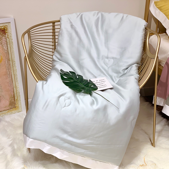 91家纺网 家纺一手货源 找家纺 润缦 2019新款60天丝夏被爱心系列 爱心-茵石绿