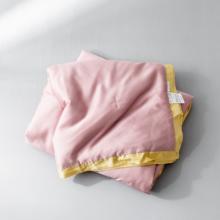 91家纺网 家纺一手货源 找家纺 （总）润缦家纺 2019新款60天丝夏被比心系列