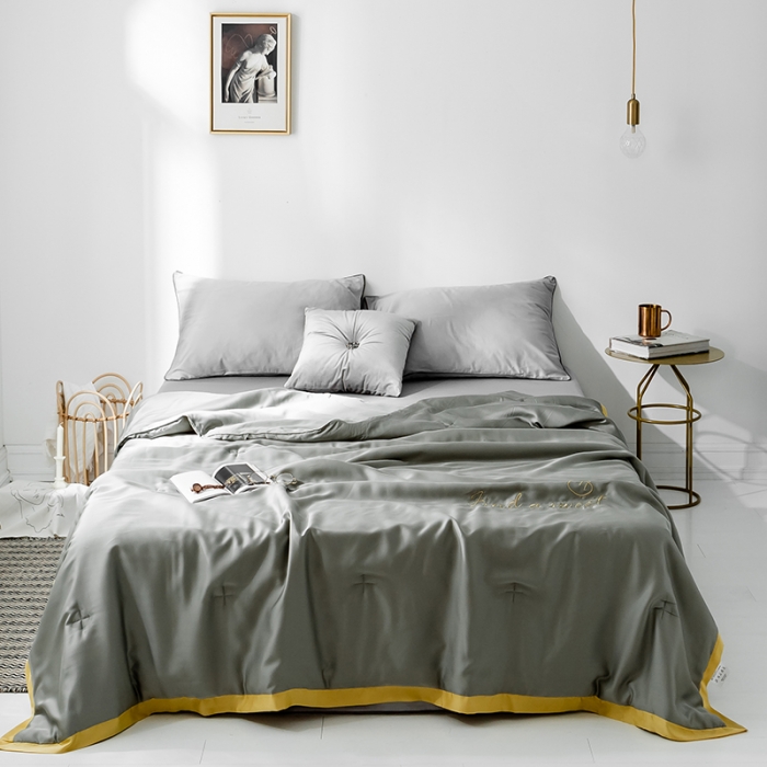 91家纺网 家纺一手货源 找家纺 润缦家纺 2019新款60天丝夏被比心系列 会湖绿