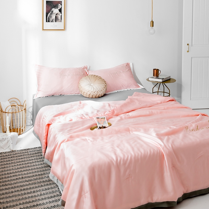 91家纺网 家纺一手货源 找家纺 润缦家纺 2019新款60天丝夏被比心系列 娇粉