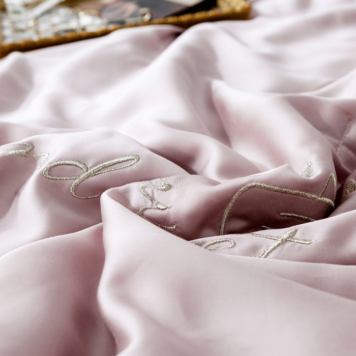 91家纺网 家纺一手货源 找家纺 润缦家纺 2019新款60天丝夏被比心系列 藕荷色