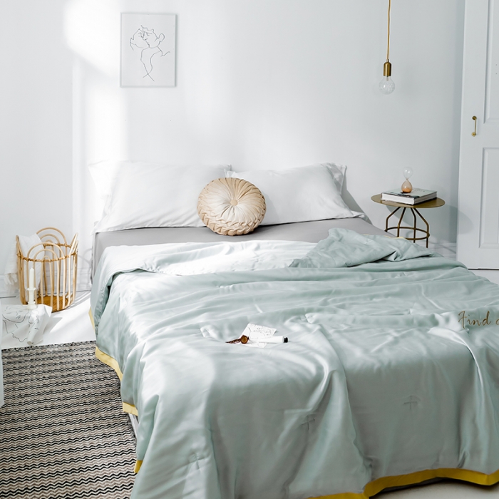 91家纺网 家纺一手货源 找家纺 润缦家纺 2019新款60天丝夏被比心系列 茵石绿