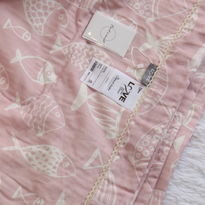 91家纺网 家纺一手货源 找家纺 润缦家纺 2019全棉双层纱夏被 小鱼粉