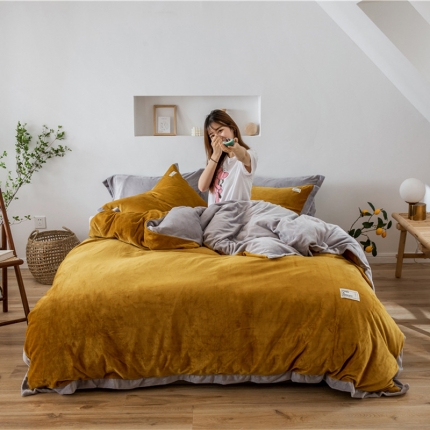 91家纺网 家纺一手货源 找家纺 润缦 2019新款牛奶绒终版四件套 秋黄浅灰