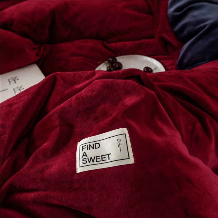 91家纺网 家纺一手货源 找家纺 润缦 2019新款牛奶绒终版四件套 酒红深灰