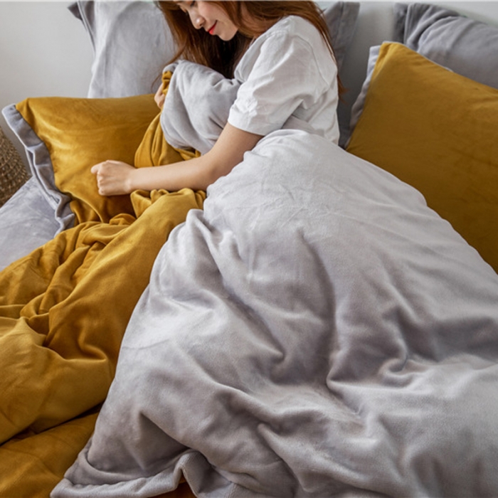 91家纺网 家纺一手货源 找家纺 润缦 2019新款牛奶绒终版四件套 秋黄浅灰