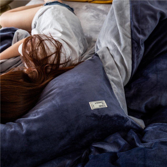 91家纺网 家纺一手货源 找家纺 润缦 2019新款牛奶绒终版四件套 深灰浅灰