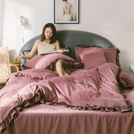 润缦 2019新款水晶绒蕾丝边四件套 蕾丝-豆沙