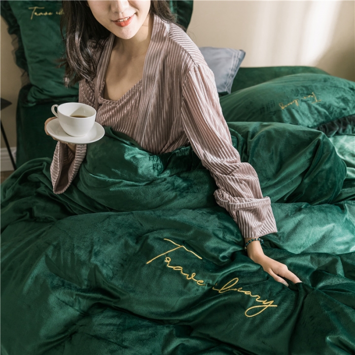 91家纺网 家纺一手货源 找家纺 润缦 2019新款水晶绒蕾丝边四件套 蕾丝-墨绿