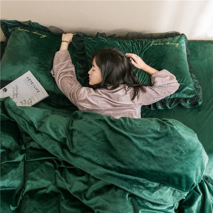 91家纺网 家纺一手货源 找家纺 润缦 2019新款水晶绒蕾丝边四件套 蕾丝-墨绿