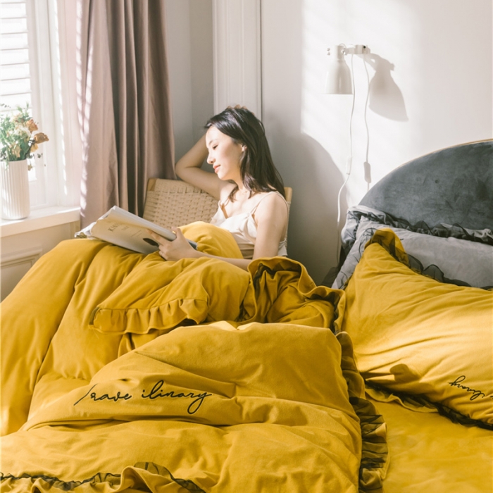 91家纺网 家纺一手货源 找家纺 润缦 2019新款水晶绒蕾丝边四件套 蕾丝-暖黄